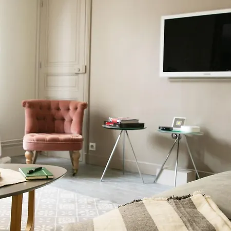 アパート Bnbnova - Eiffel Tower & Les Invalides - 1br