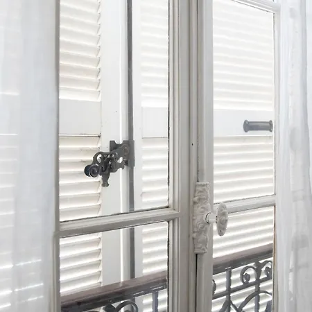 Bnbnova - Eiffel Tower & Les Invalides - 1br *